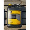 Image 1 : Antifreeze 1-gallon (3.785 L) container of Cat® ELC (Extended Life Coolant)