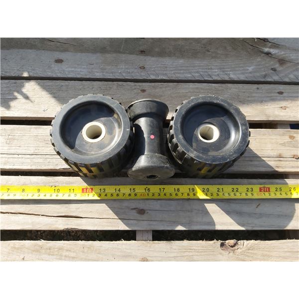 Boat trailer wheels