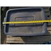 Image 4 : Rubbermaid Roughneck storage tote