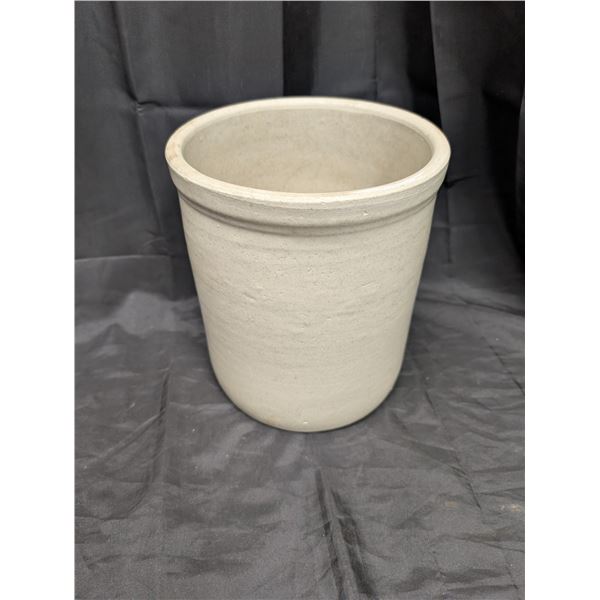 1/2 Gal Crock  (good Condition)
