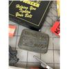 Image 2 : MISC LOT OF VINTAGE ITEMS BELT BUCKLES LAMP MANTLES ETC