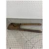 Image 2 : ANTIQUE TOBACCO CUTTER