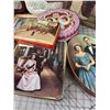 Image 2 : LOT OF ROYALTY TINS TRAYS ETC