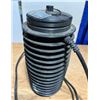 Image 2 : Outdoor Electric Fly Zapper