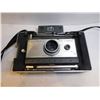 Image 2 : 548.  POLOROID 101 LAND CAMERA