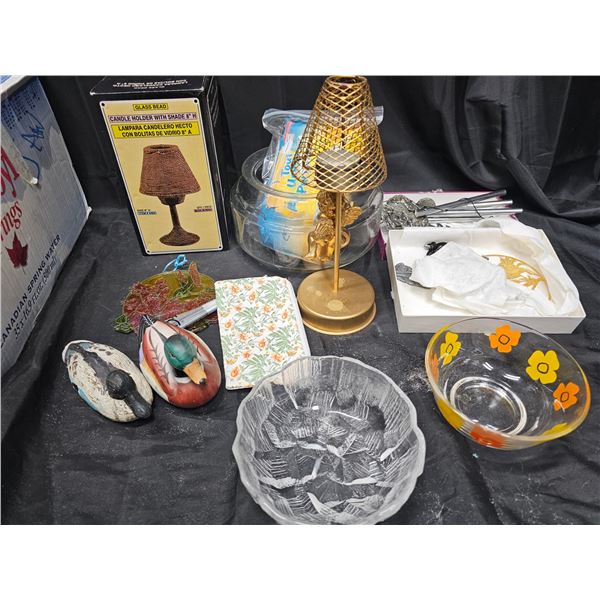 Lot of Misc Household Items and Décor