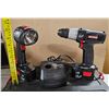 Image 3 : Craftsman Drill and Flashlight Set