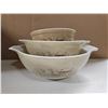 Image 1 : 3pc Vintage Cinderella Pyrex Set