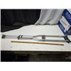 Image 1 : 2 crutches