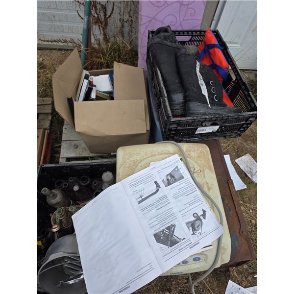 Pallet of misc items