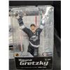 Image 2 : Vintage 2004 McFarlanes Sports Picks (Wayne Gretzky) (Factory Sealed)