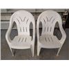 Image 1 : 2 White Large Lawnchairs.