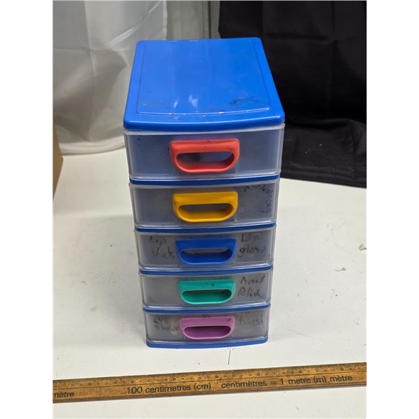 Lot of door knobs and handles