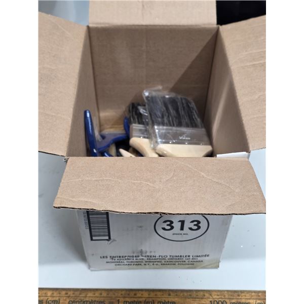 Lot of paint brushes