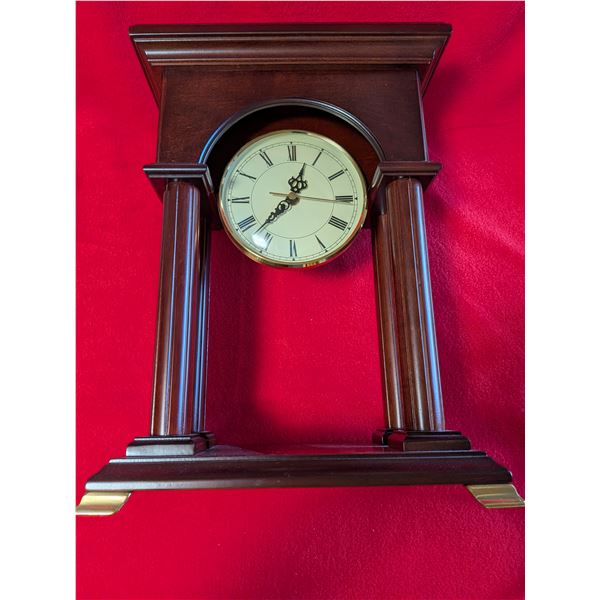MANTEL CLOCK