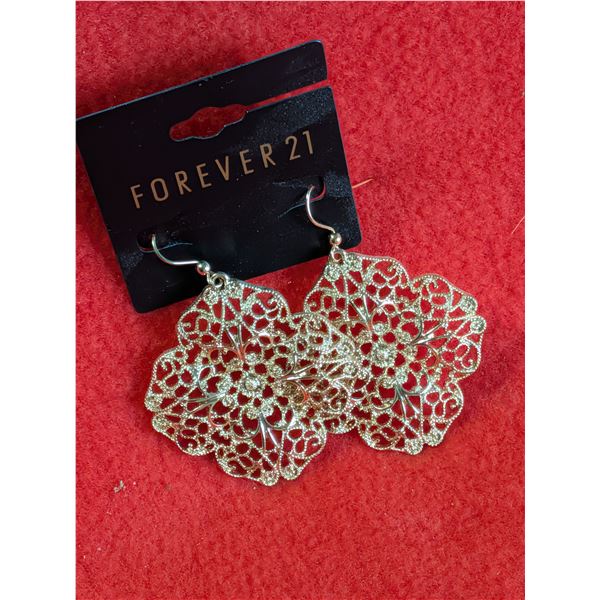 FOREVER 21 EARINGS