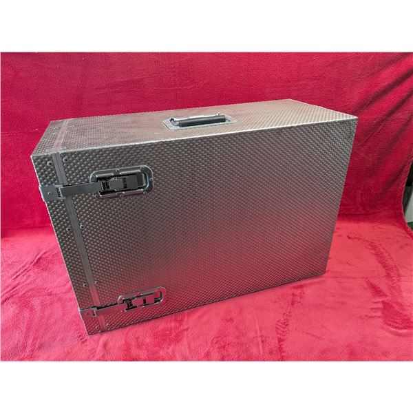 METAL SHIPPING CASE