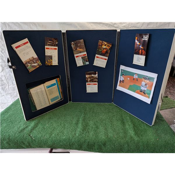 Table top display with Levy’s carry bag