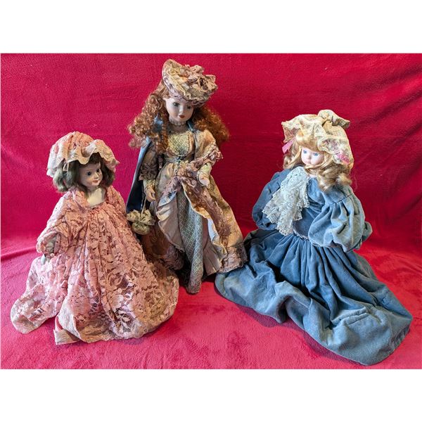 VINTAGE PORCELAIN DOLLS CIRCA 2960-70'S