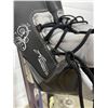 Image 8 : Cross Country Skiis