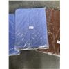 Image 2 : 5 ASSORTED SIZE MEMORY FOAM SOFT BATH MATTS