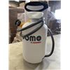 Image 2 : NEW 1.3 GALLON COMPRESSION SPRAYER