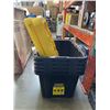 Image 1 : 5 STORAGE TOTES WITH LIDS