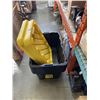 Image 2 : 5 STORAGE TOTES WITH LIDS