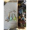 Image 2 : LARGE TRAY OF SCISSORS
