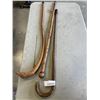 Image 2 : 3 CANES, 2 ARE HANDMADE