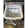 Image 2 : AS NEW DEMO INSIGNIA 26LB PORTABLE ICE MAKER - TESTED WORKING, RETAIL $199