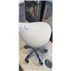 Image 2 : WHITE ROLLING STOOL