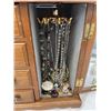 Image 2 : WOOD JEWELRY CASE W/ LOTS OF CONTENTS