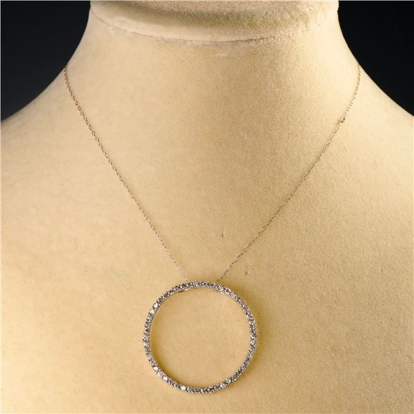 10K White Gold Diamond Circle Pendant Necklace
