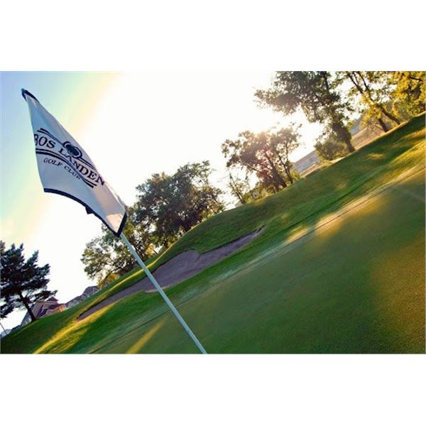 Greens Fee and Golf Gear Package - Bos Landen