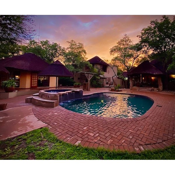 African Hook & Barrel Safari 2026/27 10-Day Safari for 2 Hunters(2x1) & 2 Observers – Plain