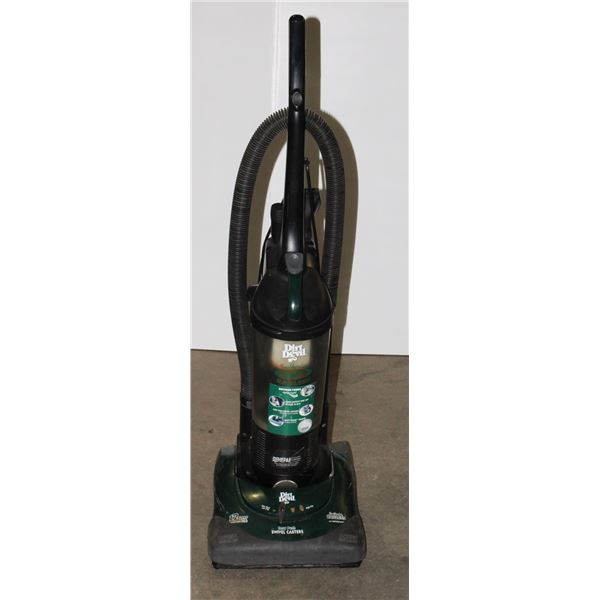 DIRT DEVIL FEATHERLITE BAGLESS