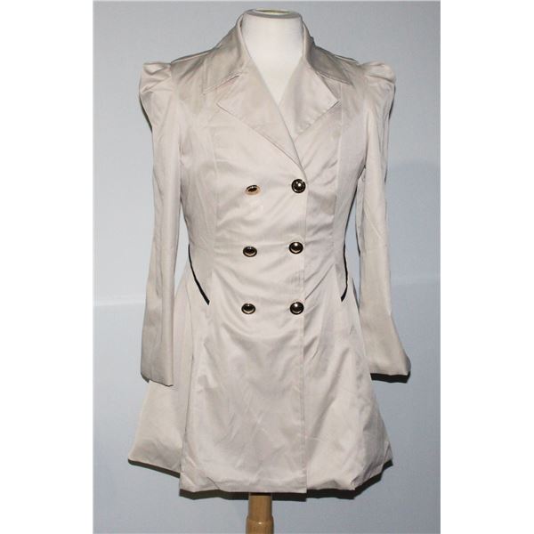 NEW CREAM JACKEY SIZE 8/10