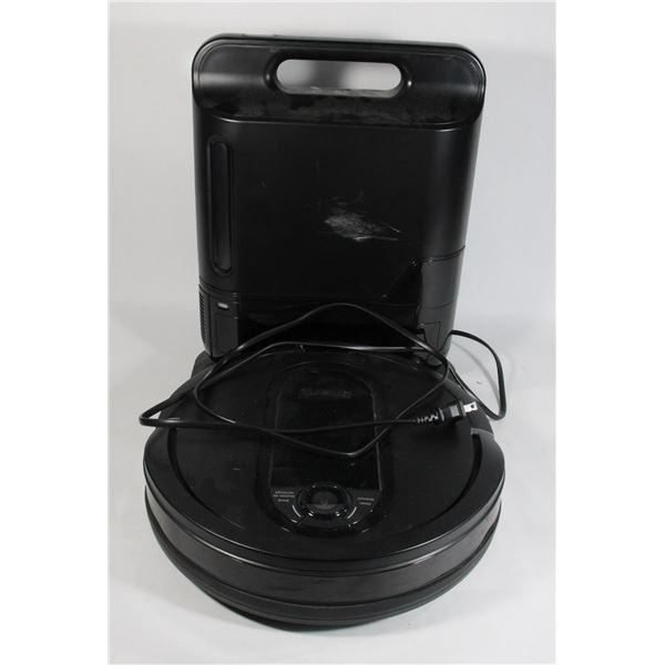 SHARK ROBOT VACUUM USED UNTESTED