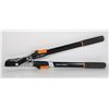 Image 1 : EXTENDABLE FISKARS BRANCH TRIMMER