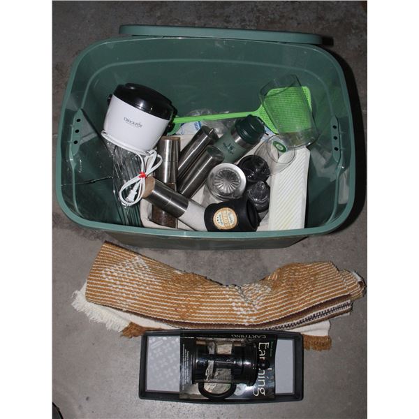 TOTE OF KITCHEN/HOME ITEMS INCLUDING LIKE NEW