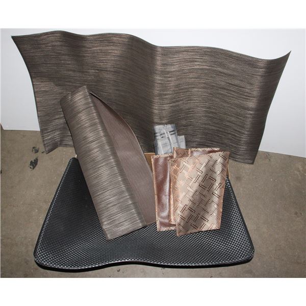 LOT OF ANTI FATIGUE KITCHEN MATS AND PLACE MATS