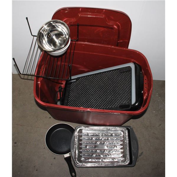 TOTE OF KITCHEN ITEMS INC. ELECTRIC GRILL