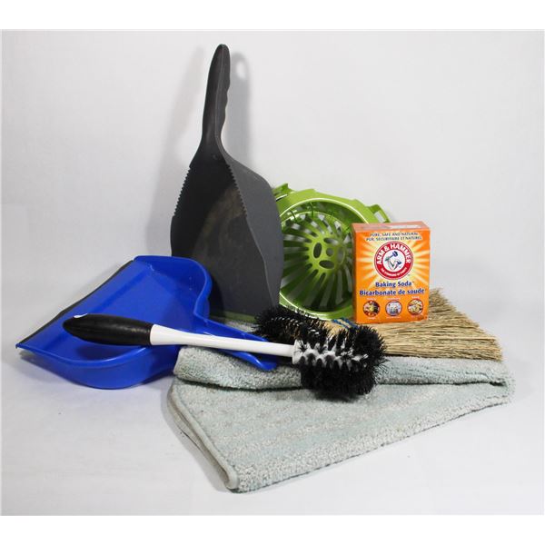 LOT OF MISC. CLEANING SUPPLIES