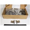 Image 1 : BOX OF HINGES
