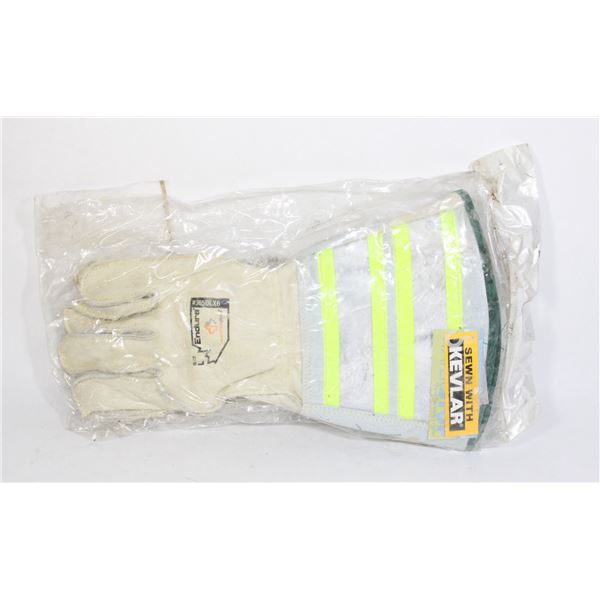 NEW SPUERGLOVE SIZE LARGE LINEMAN GLOVES