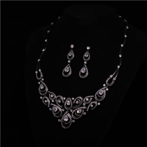 Fifth Avenue Collection Necklace & Earrings Set