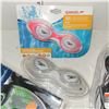 Image 2 : Lot of 4 New Speedo Items - Swimming Cap, 3x Goggles