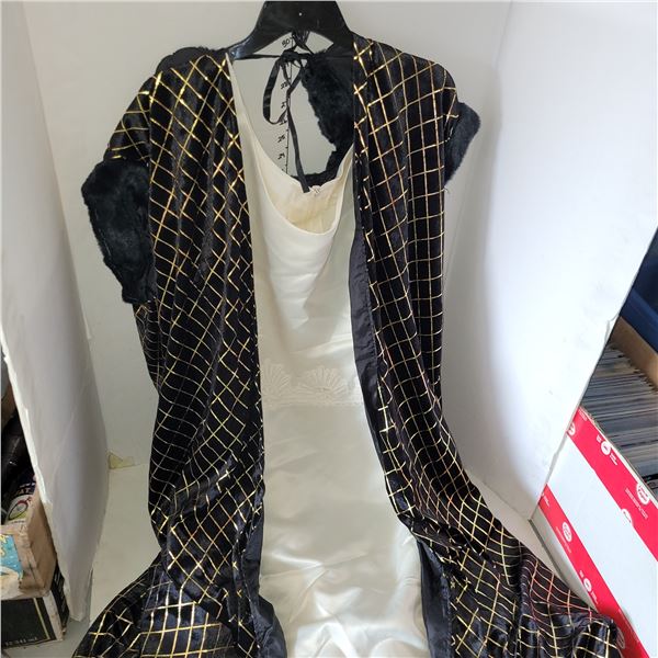 Adult Ladies Black Capped Debonair Hallowe'en Costume - Size Large