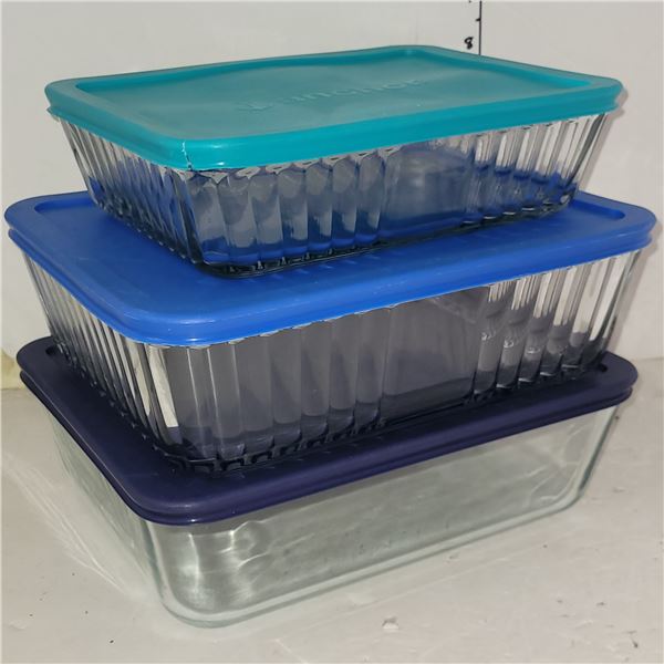 Lot of 2 Anchor Hocking Casserole Dish w/ Lids + Pyrex 11 Cup Casserole Dish w/ Lid